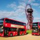 Patrové plug-in hybridní autobusy s indukčním dobíjením v Londýně v provozu