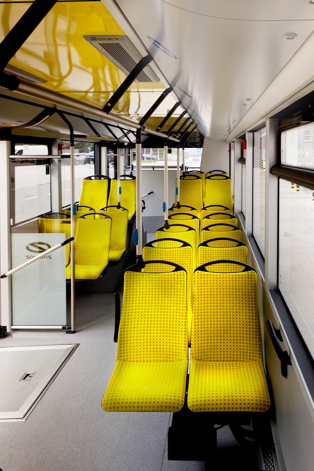 new_solaris_urbino_12_electric_bus_of_the_year_2017_(3)