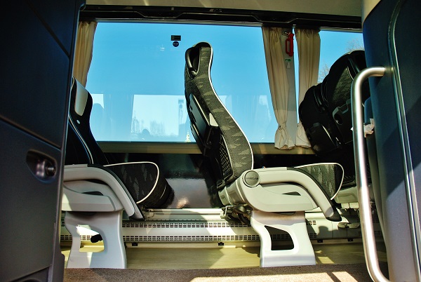 Maximálně vypracovaná pohodlná sedadla, v tomto modelu je pouhých 44 míst, tak že, pro cestující jsou vytvořené komfortní podmínky, foto: Zdeněk Nesveda