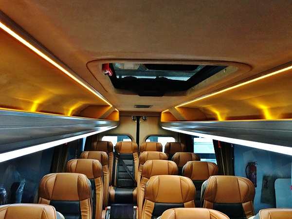 Mercedes - Benz Sprinter 519 CDI 19 +1 pro společnost RUBEŠ autobusová zájezdová doprava ( foto: KHMC)
