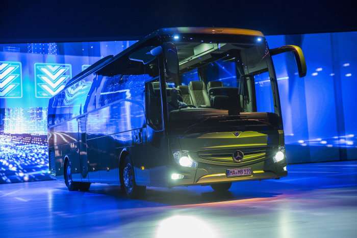 Světová premiéra Mercedes-Benz Tourismo RHD (foto: Daimler)