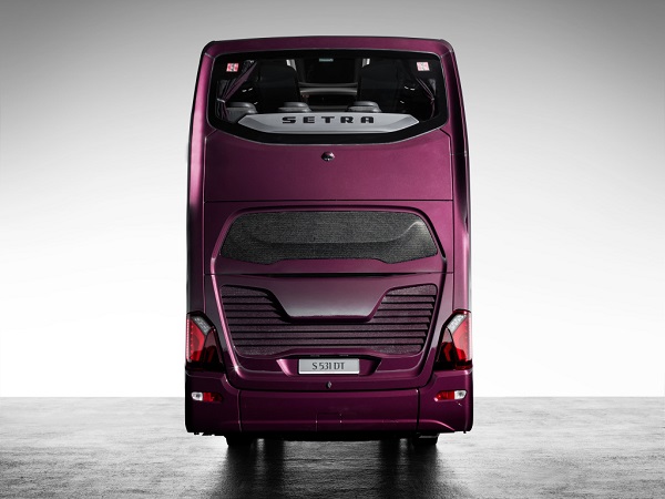 Setra 531 DT modernější, úspornější, pohodlnější a ještě víc bezpečná (foto: Daimler Buses)