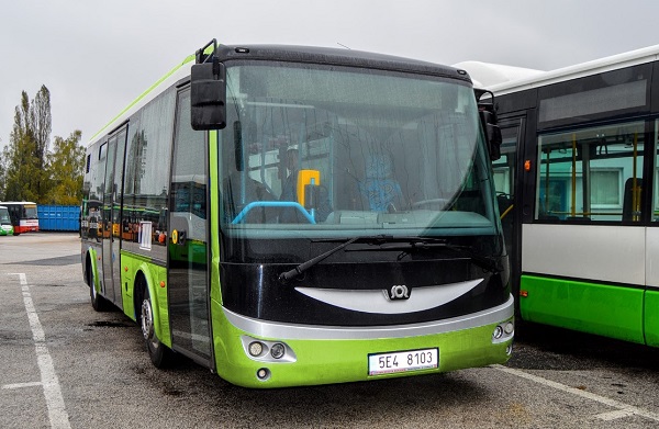 Elektrobus SOR EBN 9,5 je dvoudveřový elektrobus o délce 9,8 m (foto: 3ČSAD)