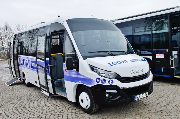 Vozový park společnosti ICOM transport rozšířil další midibus First FCLLI 