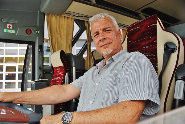 Ing. Jozef Bakoš, obchodní zástupce pro prodej autobusů ISUZU na Slovensku (foto: Zdeněk Nesveda)
