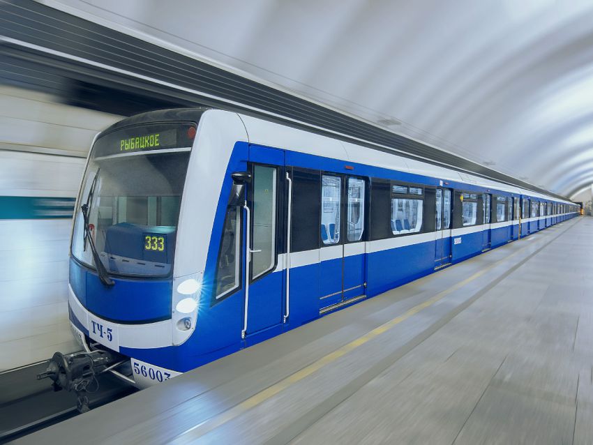 Nejnovější soupravy metra jsou vyráběny podle technologií a know-how společnosti Škoda Transportation. Novými vozidly se cestující vozí na lince č. 3 petrohradské podzemní dráhy