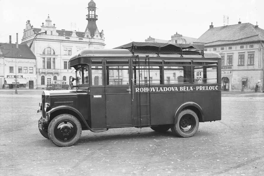 První vyrobený autobus ve Vysokém Mýtě na podvozku Škoda 125 s karoserií Sodomka z roku 1928. (foto:  Iveco Bus)