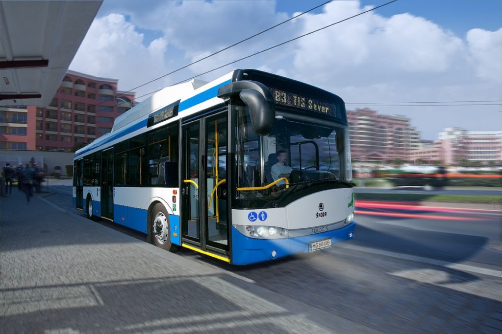 Dvanáctimetrový. nízkopodlažní trolejbus ŠKODA 26Tr (ilustrační foto: Škoda Electric) 