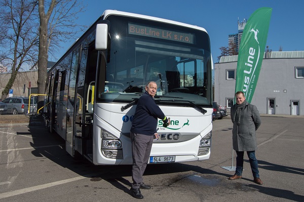 Radek Chobot a Ivan Vyskočil pokřtili nové autobusy (foto: Busline)