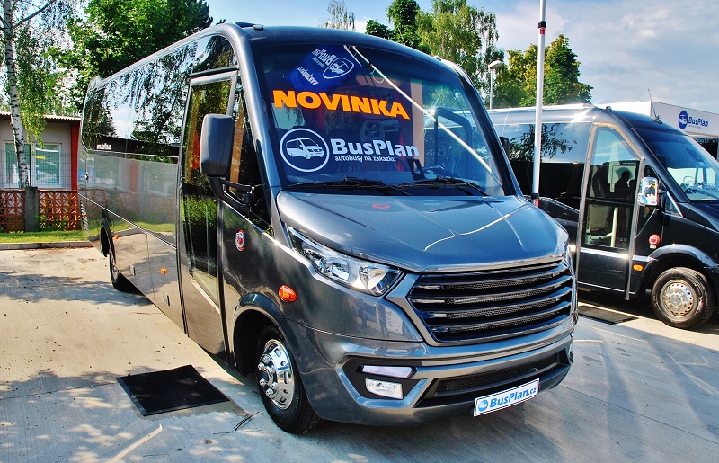 Novinka, autobus Iveco Daily s novým faceliftem na veletrhu BUS SHOW 2018 (foto: Zdeněk Nesveda)