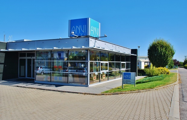 ANVI TRADE, s. r. o. centrální kancelář a sklad v Uhříněvsi (foto: Zdeněk Nesveda)