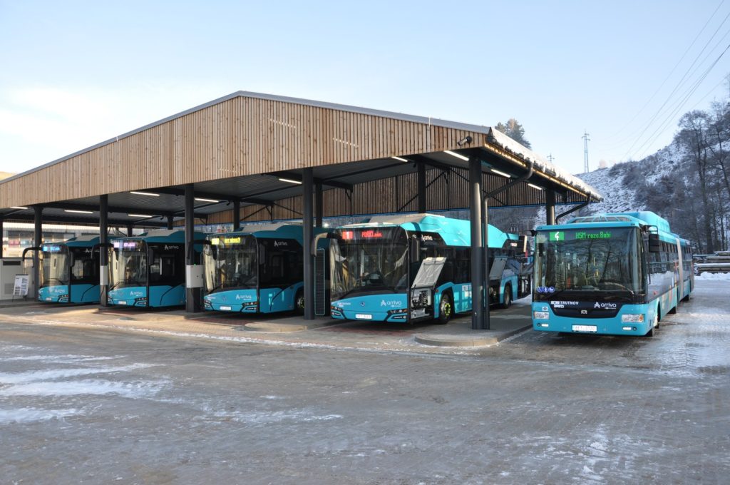 Sedm nových ekologických autobusů v Trutnově (foto: Arriva) 