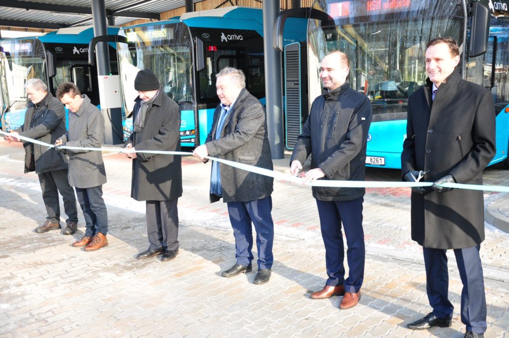 Projekt společností Arriva Východní Čechy, ABB a ČEZ ESCO (foto: Arriva)