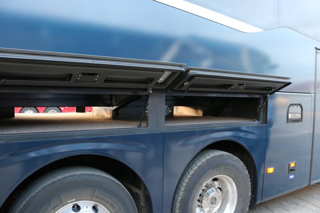 Volvo 9900
