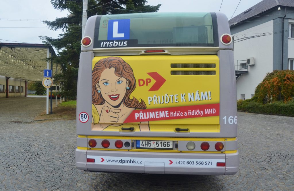 Výcvikový autobus autoškoly DPMHK (foto: Zdeněk Nesveda)