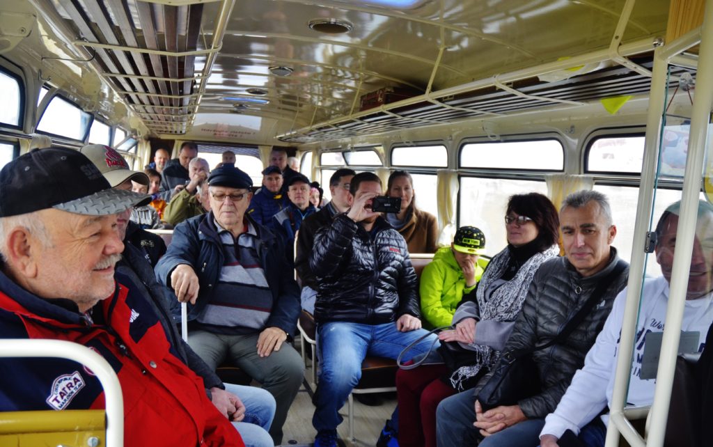 První cestující v Tatře 500 HB (foto: Zdeněk Nesveda)