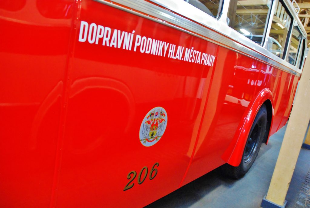 Poválečný československý autobus Škoda 706 RO 1951 ve sbírce muzea DPP (foto: Zdeněk Nesveda) 