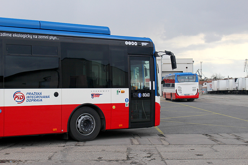 Nových 15 autobusů Iveco Crossway Low Entry Line CNG 12 m pro ČSAD Střední Čechy