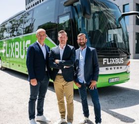 Další rekordní rok: Flix ohlásil celkové tržby ve výši 2 miliard eur za rok 2023